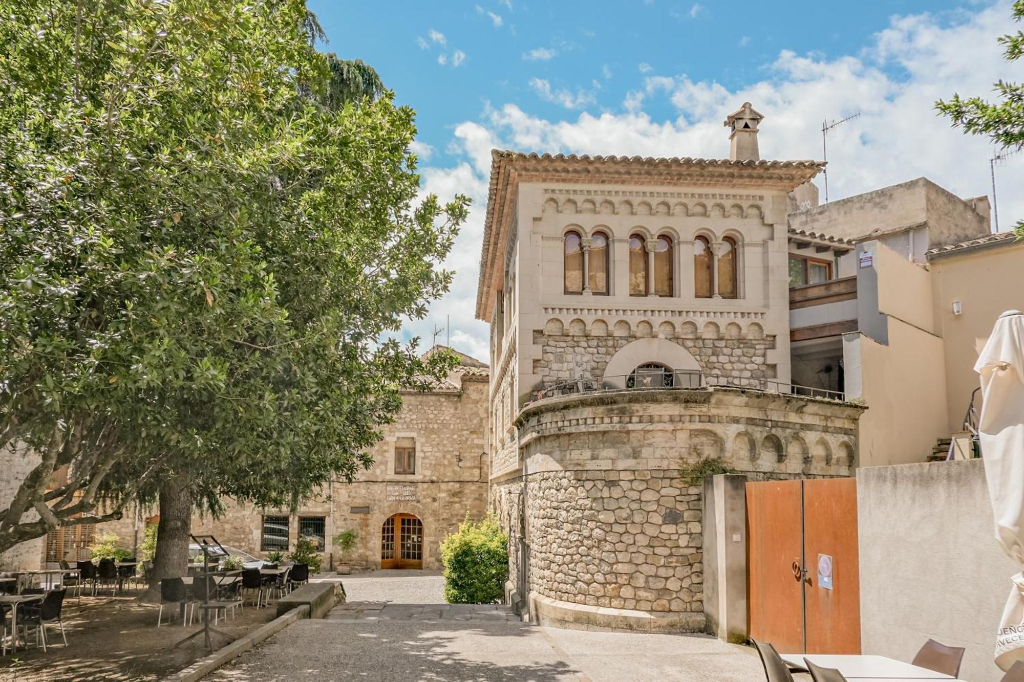 Can Severi Casa Con Historia En Besalú Exterior foto